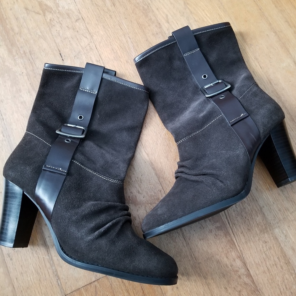 Nine & Co leather women's New brown heel boots